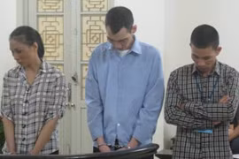 Góa phụ chiếm đoạt hàng chục tỷ đồng bằng giấy tờ giả