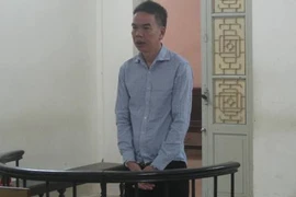 Mâu thuẫn vặt vãnh, rút súng bắn bạn đến cùng