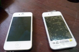 Tráo điện thoại mô hình lấy iPhone 4