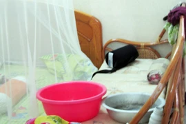 Không mưa vẫn dột