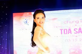 Nữ sinh trường Việt Đức đăng quang "Nét đẹp Tràng An"