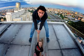 Những bức ảnh khiến người ta "rụng rời" vì độ liều mạng