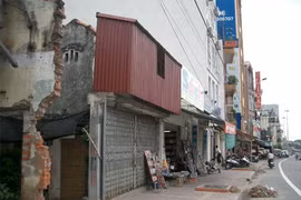 Hà Nội: Phát sinh nhà siêu mỏng, siêu méo, Chủ tịch quận huyện chịu trách nhiệm