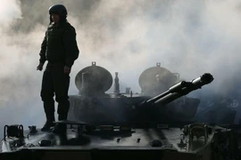 Thiết giáp nhảy dù BMD-4M mạnh nhất của Nga đổ bộ xuống Kazakhstan