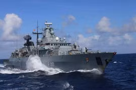 Chiến hạm Bayern của Đức cập cảng Nhà Rồng