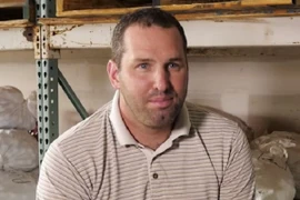 Sở hữu gia tài triệu USD nhờ mò bóng chơi golf 