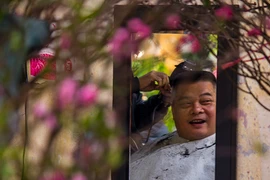 Không khí Tết trong khu chợ giữa lòng phố cổ