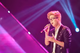 Bùi Anh Tuấn khoe hit mới trên sân khấu "Khởi đầu ước mơ –Dream High"