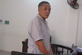 Chiếm đoạt hàng chục tỷ đồng của doanh nghiệp bằng chức tước tự phong