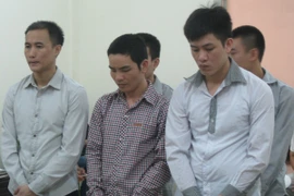 Vô cớ đánh người còn gọi điện báo công an