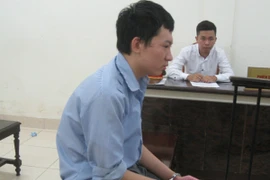 Tên cướp bị nam nhân viên ngân hàng dũng cảm vô hiệu hóa