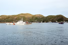 Tàu CSB 4032 cứu hộ tàu cá QNg 96507TS gặp nạn trên biển