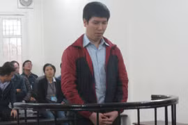 Móc ngoặc buôn lậu, giám đốc doanh nghiệp lĩnh án đích đáng