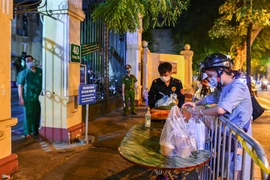 Hà Nội: Một người ở phố Hoàng Hoa Thám dương tính Covid-19, liên quan BV Việt Đức