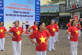 Hà Nội: Nỗ lực "làm chậm lại" quá trình già hóa dân số