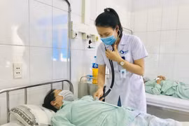 Số mắc sốt xuất huyết cả nước tăng 4,8 lần cùng kỳ, Hà Nội thêm 48 ổ dịch mới