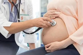 Sắp cho phép phụ nữ độc thân được làm IVF để sinh con nếu có nguyện vọng