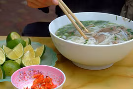Sau ăn phở sáng, người đàn ông nhập viện vì phản vệ độ 3