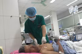 Thường xuyên ăn lòng lợn tiết canh, người đàn ông ở Hà Nội nhiễm liên cầu khuẩn