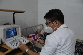 Hà Nội: Khám miễn phí và tư vấn sức khỏe cho gần 4.000 người cao tuổi