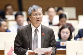 ĐBQH Nguyễn Anh Trí: Tham nhũng vặt từ bổ nhiệm, thủ tục hành chính đến… thi âm nhạc