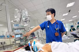 Hàng chục bệnh nhân nguy kịch vì mắc cúm, chuyên gia cảnh báo người có bệnh nền