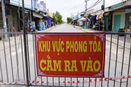 Long An giãn cách xã hội toàn tỉnh, người ngoại tỉnh phải có chứng nhận âm tính mới được vào