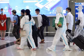 Hà Nội thêm 5 ca Covid-19: 3 người đi chuyến bay VN216 từ TP HCM ra, 1 ca liên quan Phú Thọ