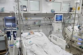 Vừa khỏi sốt xuất huyết, nam bệnh nhân bất ngờ bị nhồi máu cơ tim do hít khói thuốc lá điện tử