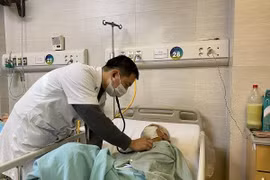 Trời lạnh, mỗi ngày, hàng trăm bệnh nhân đột quỵ nhập viện cấp cứu