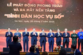 Hà Nội sẽ phổ cập tri thức cơ bản về chuyển đổi số, kỹ năng số toàn dân