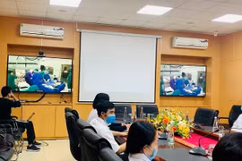 Bác sĩ Việt Đức hội chẩn trực tuyến tư vấn cứu sống bệnh nhân vỡ tim ở Quảng Ninh