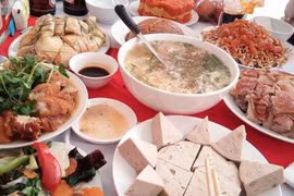 Người dân ở thành thị vẫn đang ăn dư thừa thịt