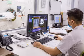 Tưởng đau cổ vai gáy do ngồi "bàn giấy", đi khám bất ngờ phát hiện bệnh rỗng tủy hiếm gặp 