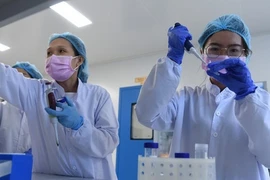 Việt Nam tiêm thử nghiệm vaccine Covid-19 trên 20 người khỏe mạnh, độ tuổi từ 18-40