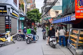 Toàn Hà Nội ở cấp độ dịch số 2 với 19 quận huyện màu xanh, chỉ có 2 xã phường màu cam