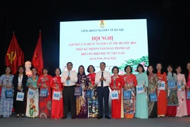 Hà Nội biểu dương 189 cán bộ nữ tiêu biểu của ngành Y tế 