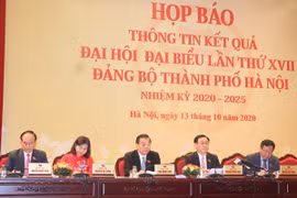 Thường trực Thành ủy Hà Nội chủ trì họp báo: Tỷ lệ cán bộ nữ trúng cử Ban Thường vụ lên tới 25%
