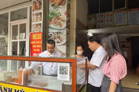 Hà Nội kiểm tra trên 35.000 cơ sở dịch vụ ăn uống, 15% cơ sở vi phạm