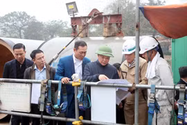 Bí thư Thành ủy Hà Nội thị sát công trường dự án xử lý nước thải Yên Xá