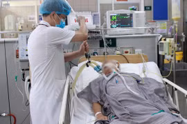 Vụ pate Minh Chay: Thêm 24 ca đến viện, bệnh nhân tiêm thuốc giải độc 8.000 USD/ lọ có tiến triển