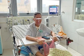 Tự chữa cúm B bằng corticoid, bệnh nhân nguy kịch phải chạy ECMO và thở máy gần 50 ngày