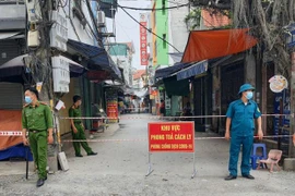 Trưa 25-7 Hà Nội có thêm 24 ca mắc mới, hai người nhiễm do đi xem đất ở Sơn Tây