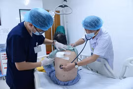 Uống nước đường mỗi ngày “lấy độc trị độc”, nữ bệnh nhân đái tháo đường suýt tử vong