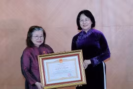 Nhà khoa học nữ được trao tặng Anh hùng Lao động thời kỳ đổi mới