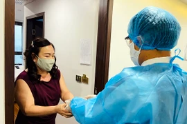 Nữ chuyên gia người Pháp mắc Covid-19 sau 16 ngày nhập cảnh Hà Nội