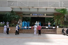 Phát hiện 6 người trong một gia đình ở quận Hai Bà Trưng nhiễm Covid-19 tại cộng đồng