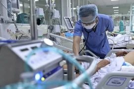 Nữ bệnh nhân mắc cúm A(H5) đầu tiên sau hơn 8 năm suy hô hấp, sốc nhiễm khuẩn