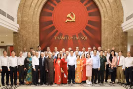 Bí thư Thành ủy Hà Nội: Tạo điều kiện để người cao tuổi đóng góp hơn nữa cho Thủ đô