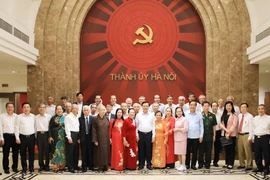 Bí thư Thành ủy Hà Nội: Tạo điều kiện để người cao tuổi đóng góp hơn nữa cho Thủ đô